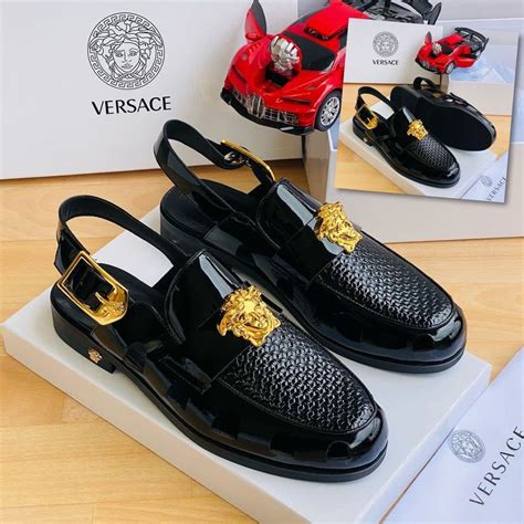 gucci buchi